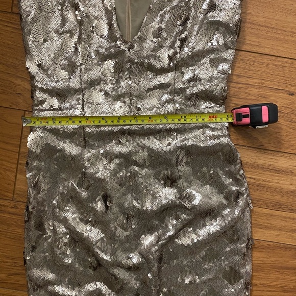 🌟 Dress the population gold sequin gown - Picture 11 of 11